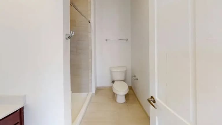 undefined apartments for rent - image - 1936-Race-St-301-Bathroom (1).webp