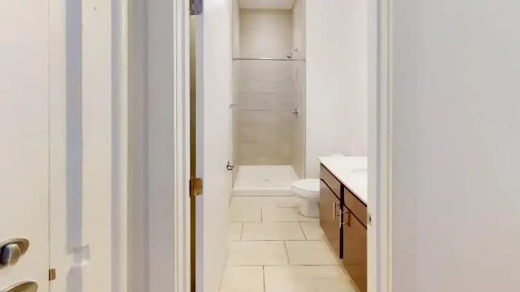 undefined apartments for rent - image - 1936-Race-Street-304-Bathroom(2).webp