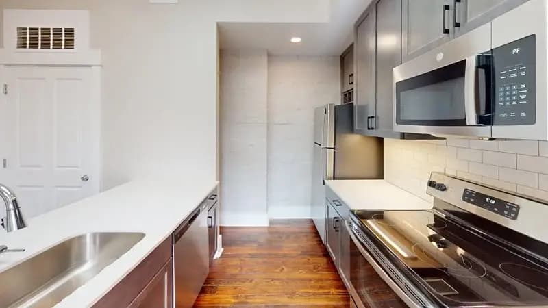 undefined apartments for rent - image - 1720-Elm-Street-401-Kitchen.webp