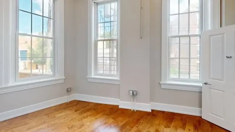 undefined apartments for rent - image - 1816-Vine-Street-Unit-302-Bedroom 1.webp