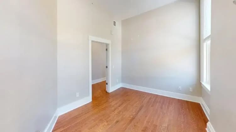 undefined apartments for rent - image - 1822-Vine-Street-201301-Bedroom 1.webp