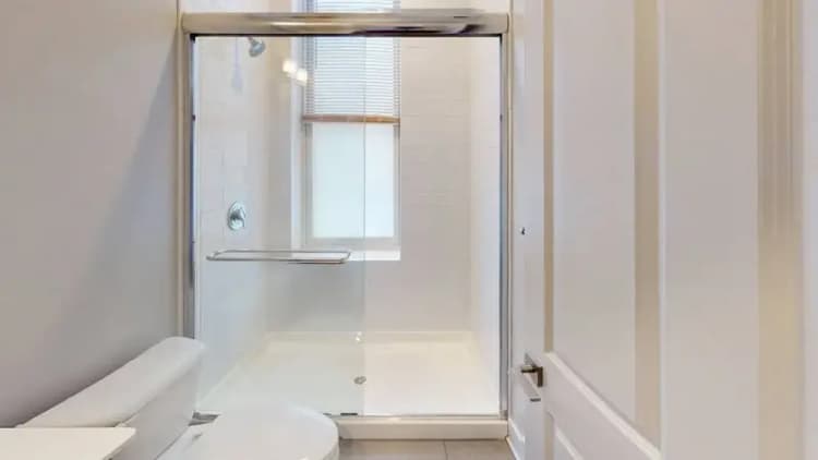undefined apartments for rent - image - 412-E-12th-2-Bathroom.webp