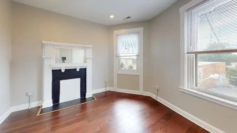 undefined apartments for rent - image - 2432-Gilbert-Ave-301-Unfurnished(6).webp