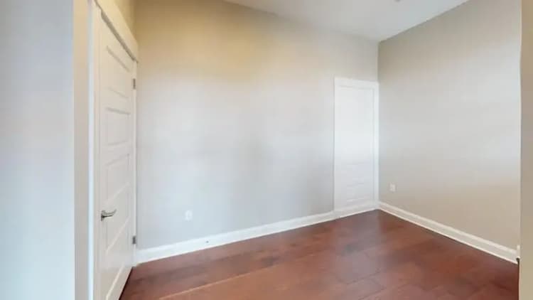 undefined apartments for rent - image - 2432-Gilbert-Ave-301-Unfurnished(7).webp