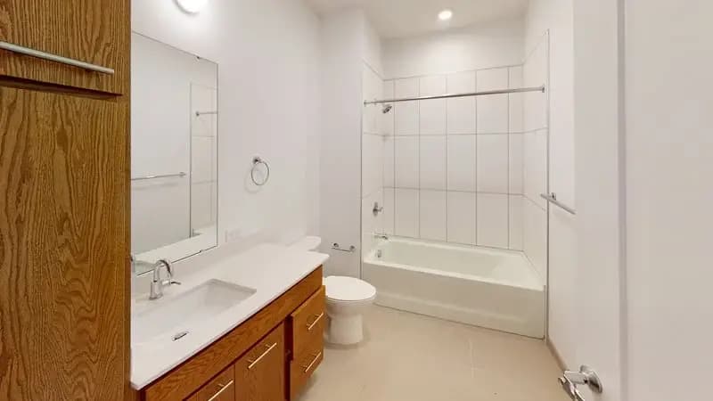 undefined apartments for rent - image - 1512-Republic-St-305-Bathroom.webp - 2