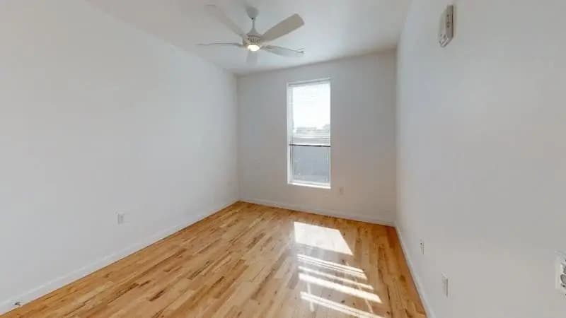 undefined apartments for rent - image - 1600-Pleasant-505-Unfurnished.webp