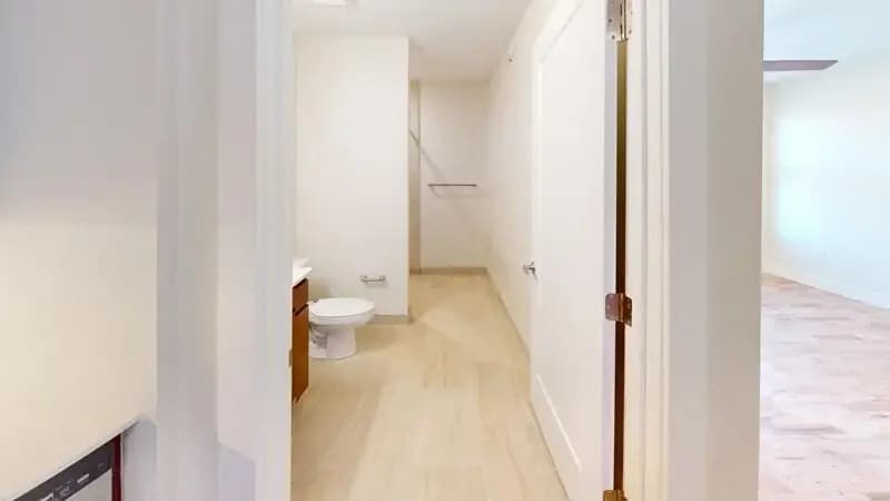 undefined apartments for rent - image - 954-Unit-H-Bathroom.webp