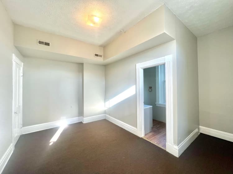 undefined apartments for rent - image - large (9).jpg