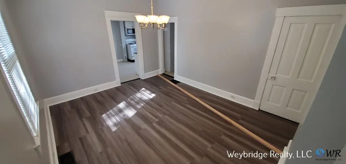 undefined apartments for rent - image - large (6).jpg