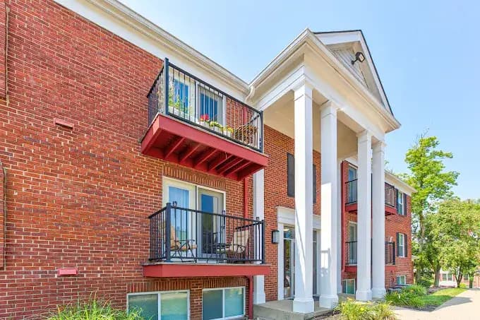 undefined apartments for rent - image - 4987_hdp_riverbend_ext_bldg2.webp