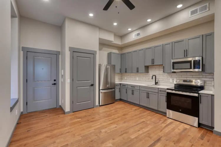 undefined apartments for rent - image - 1764697269012_DSC00287_hdr (1).jpg