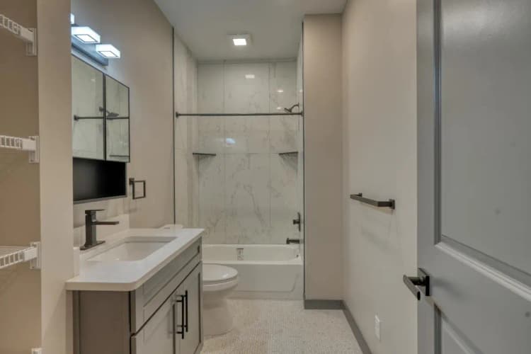 undefined apartments for rent - image - 1764697271420_DSC00312_hdr.jpg