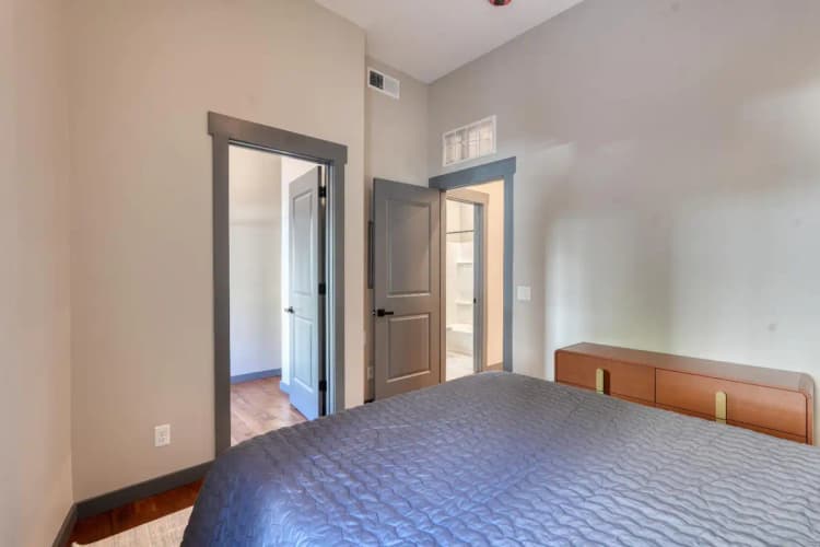 undefined apartments for rent - image - 1764697368999_DSC00262_hdr (1).jpg