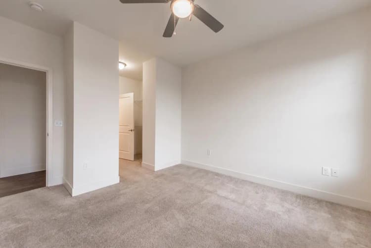 undefined apartments for rent - image - Views on Vine- 1402-15.jpg