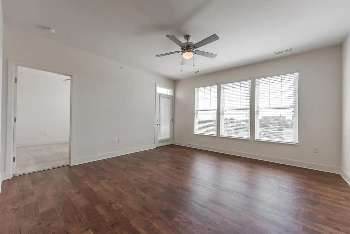 undefined apartments for rent - image - Views on Vine- 1508-5.jpg