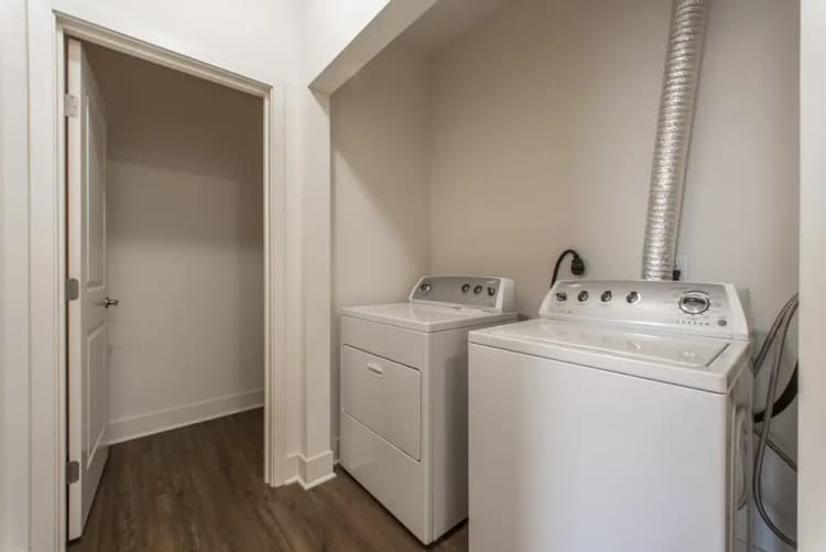 undefined apartments for rent - image - Views on Vine- 2407-14.jpg