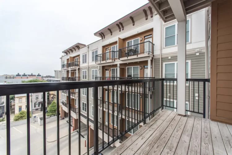 undefined apartments for rent - image - Views on Vine- 2407-20.jpg