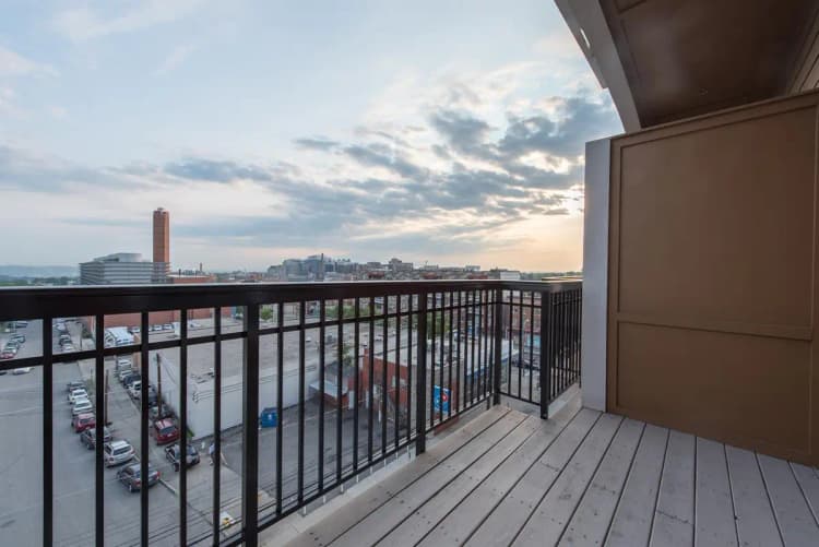 undefined apartments for rent - image - Views on Vine- 2516 (12 of 13).jpg