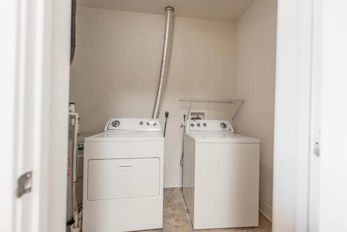 undefined apartments for rent - image - Vine Street Flats- 404-21.jpg