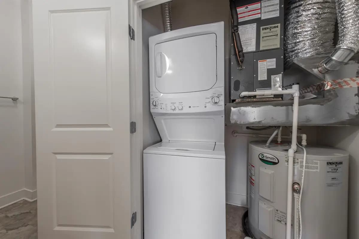 undefined apartments for rent - image - Vine Street Flats- 507-16.jpg