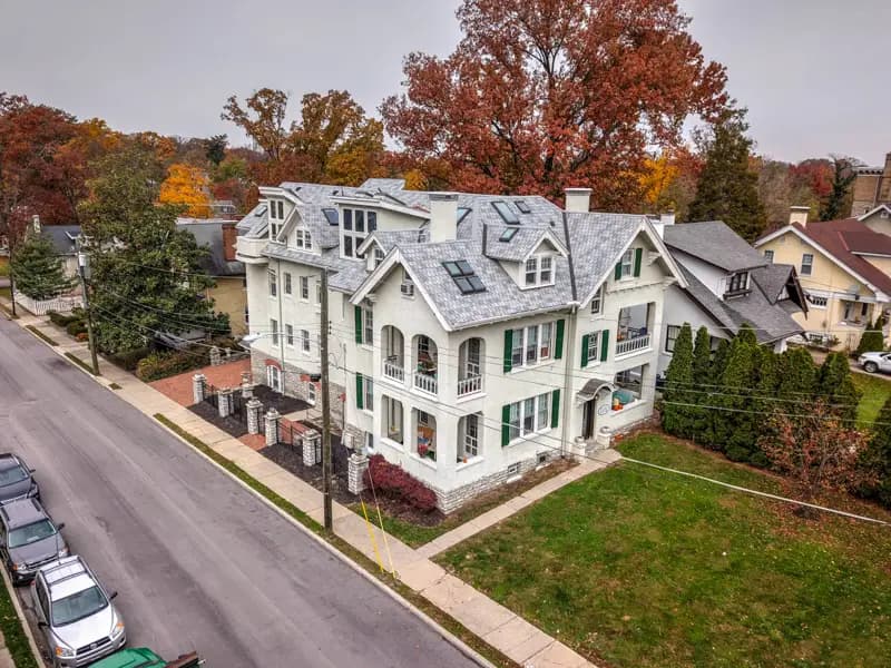 undefined apartments for rent - image - 1303 Michigan Web-11.jpg