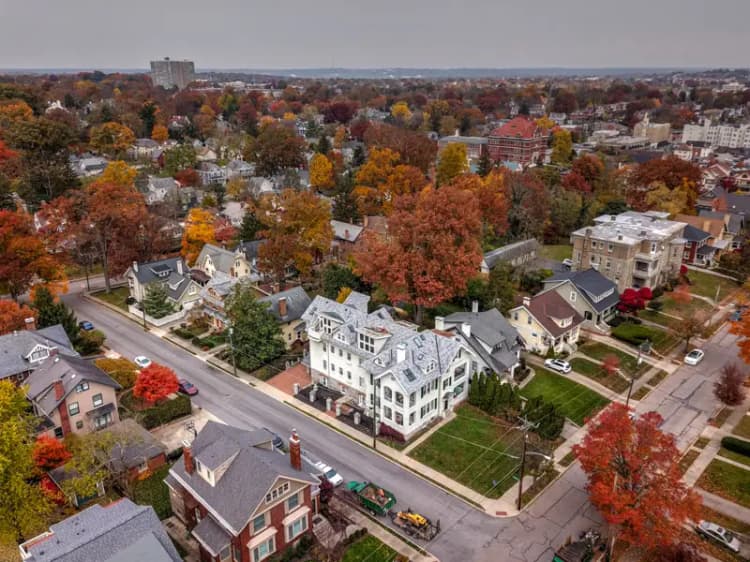 undefined apartments for rent - image - 1303 Michigan Web-12.jpg