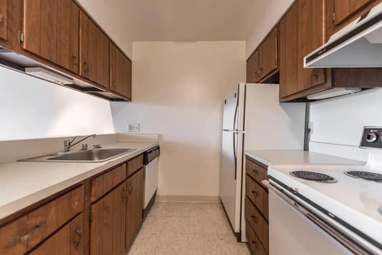 undefined apartments for rent - image - 2702 Jefferson- 9-2.jpg