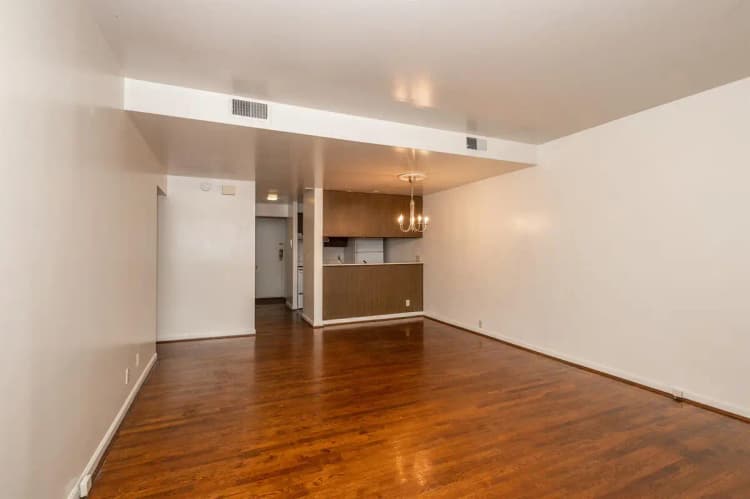 undefined apartments for rent - image - 2707 Jefferson 2 (2 of 19).jpg