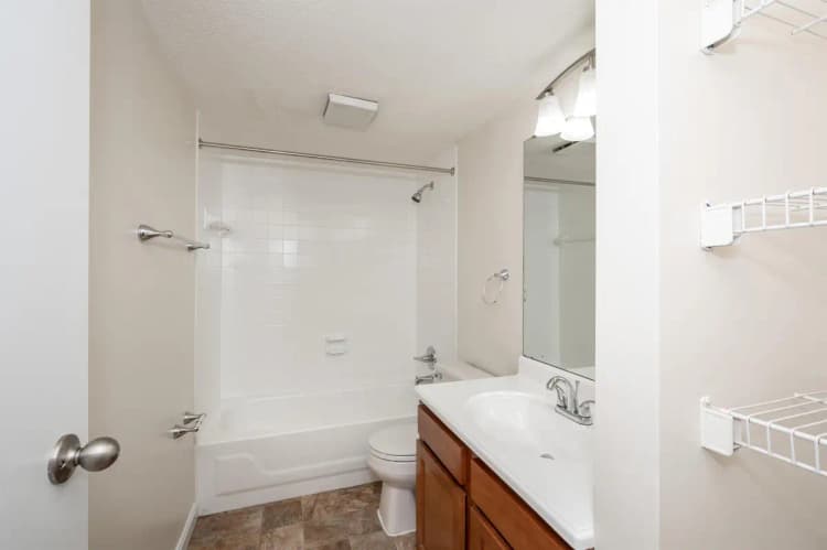 undefined apartments for rent - image - 235 Stenson 101 (9 of 26).jpg