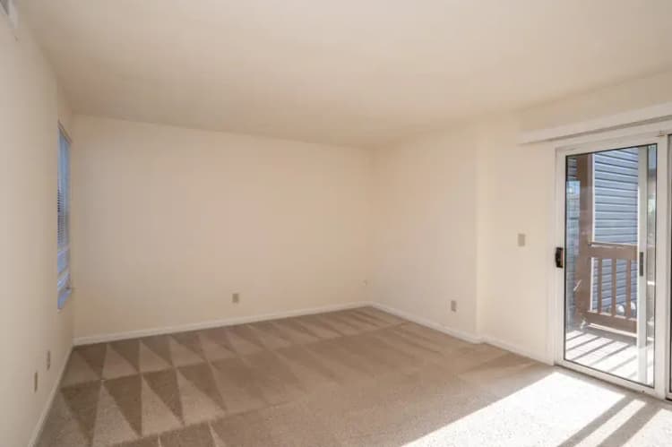 undefined apartments for rent - image - Highland Commons 204 Web (9 of 21).jpg