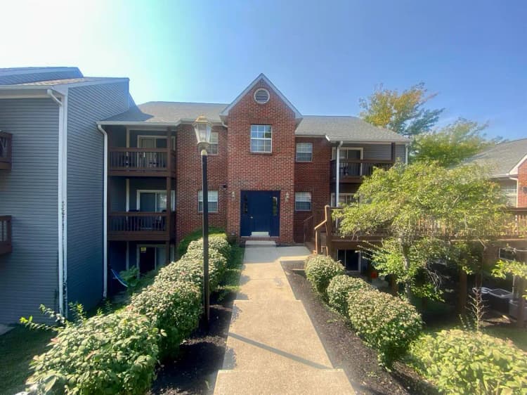 undefined apartments for rent - image - highland commons.jpeg 1.jpeg