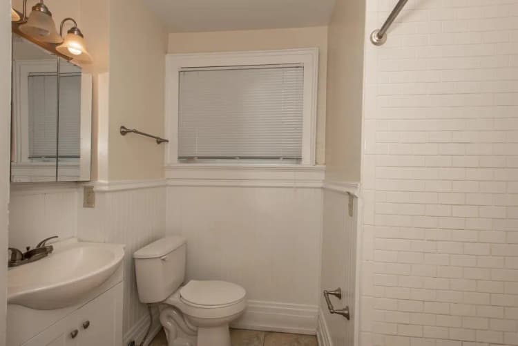 undefined apartments for rent - image - 134 WHT 2-1910152004383104279.jpg