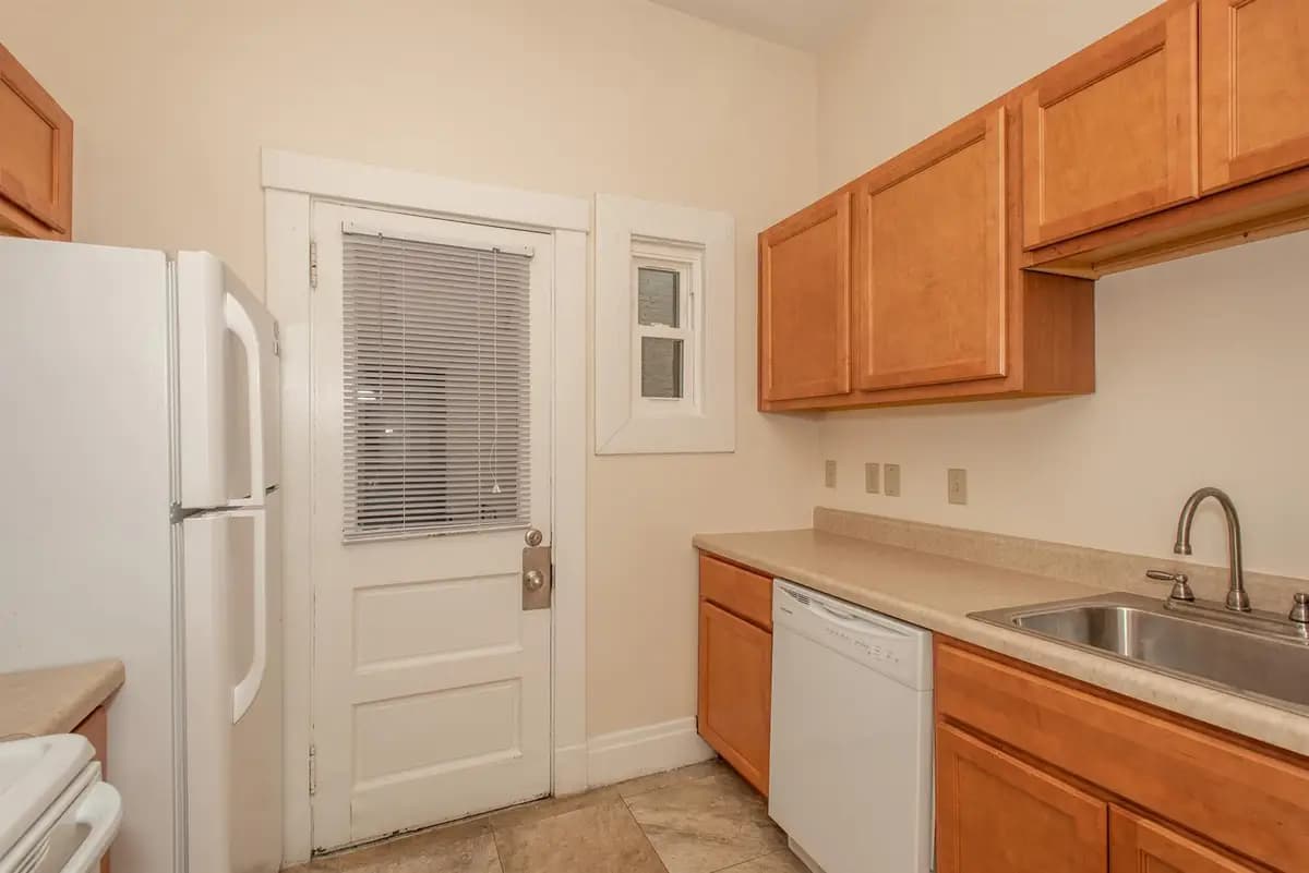 undefined apartments for rent - image - 134 WHT 3 Print-1010052004543377979.jpg