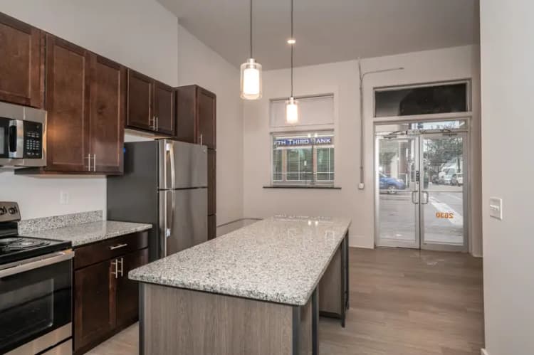 undefined apartments for rent - image - 2830 Short Vine Web (10 of 25).jpg