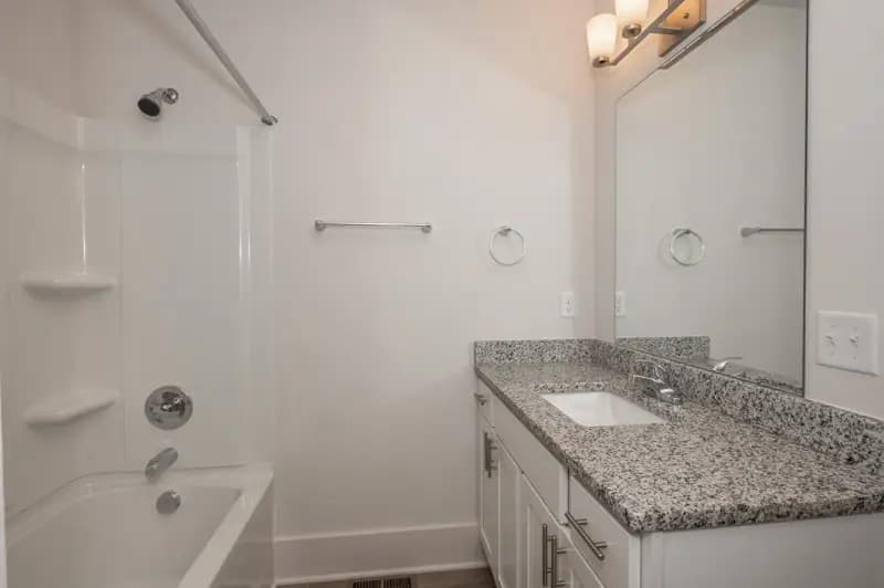 undefined apartments for rent - image - 2830 Short Vine Web (13 of 25).jpg