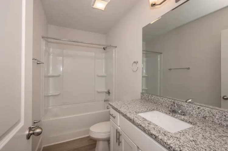 undefined apartments for rent - image - 2830 Short Vine Web (16 of 25).jpg