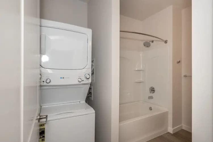 undefined apartments for rent - image - 2602 Short Vine 1 Web (9 of 14).jpg