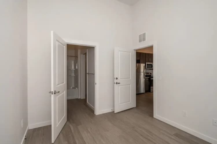 undefined apartments for rent - image - 2602 Short Vine 101 Web (12 of 30).jpg