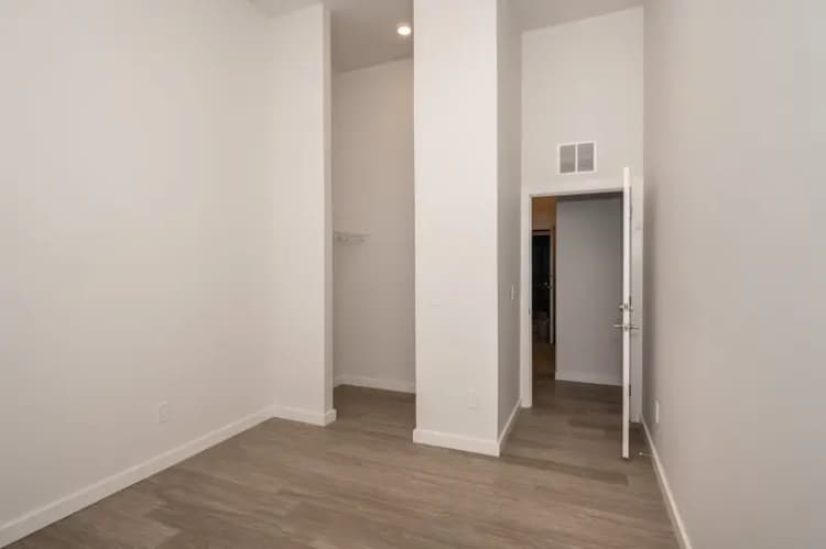 undefined apartments for rent - image - 2602 Short Vine 101 Web (19 of 30).jpg