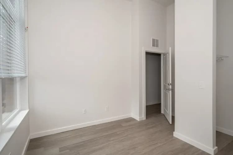 undefined apartments for rent - image - 2602 Short Vine 101 Web (29 of 30).jpg