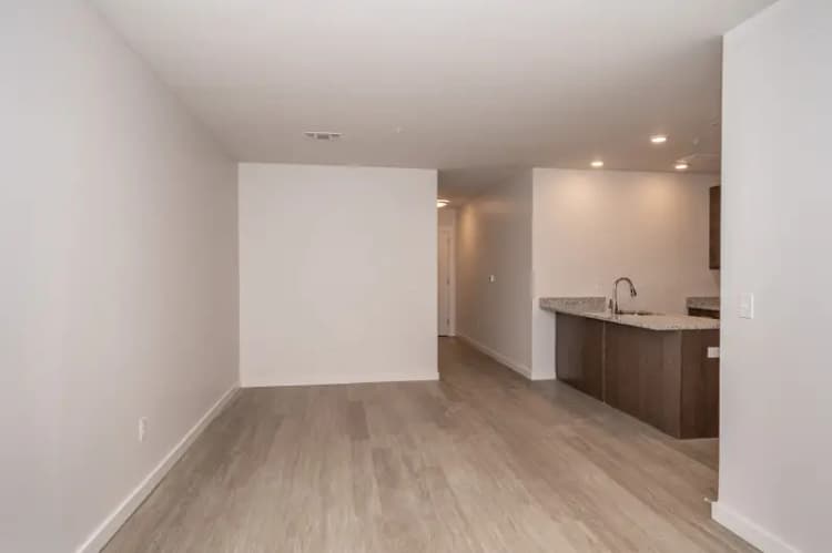 undefined apartments for rent - image - 2630 Short Vine 1 Web (11 of 21).jpg