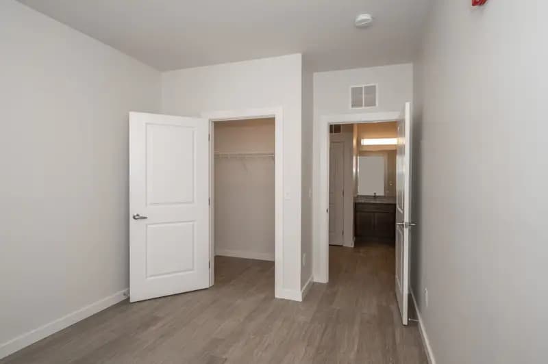 undefined apartments for rent - image - 2630 Short Vine 102 Web (14 of 23).jpg