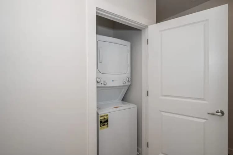 undefined apartments for rent - image - 2630 Short Vine 104 Web (16 of 25).jpg