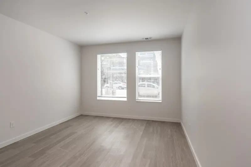 undefined apartments for rent - image - 2630 Short Vine 104 Web (6 of 25).jpg