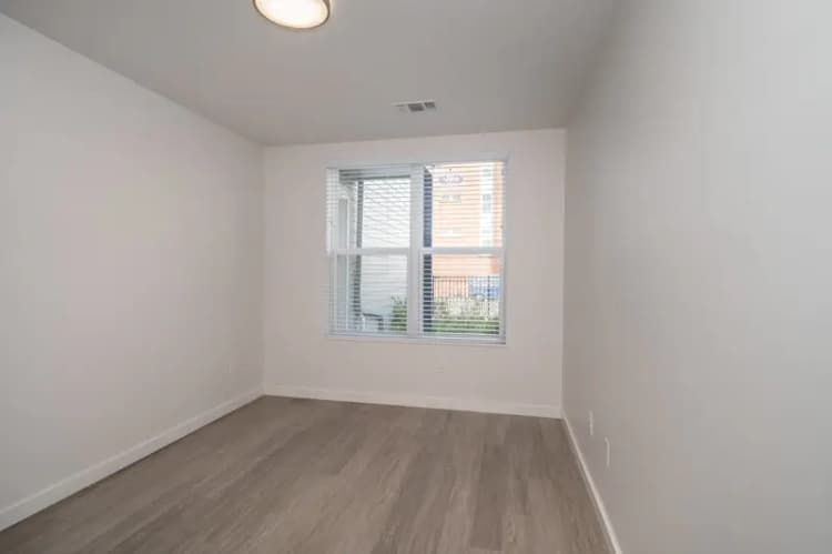 undefined apartments for rent - image - 2630 Short Vine 2 Web (14 of 19).jpg