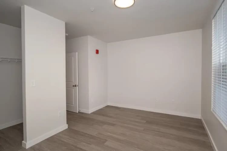 undefined apartments for rent - image - 2630 Short Vine 3 Web (20 of 20).jpg