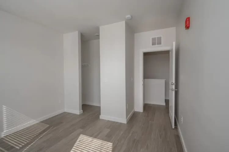 undefined apartments for rent - image - 2630 Short Vine 304 Web (18 of 28).jpg