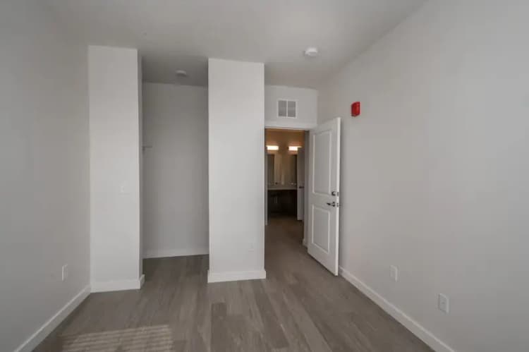 undefined apartments for rent - image - 2630 Short Vine 306 Web (18 of 25).jpg