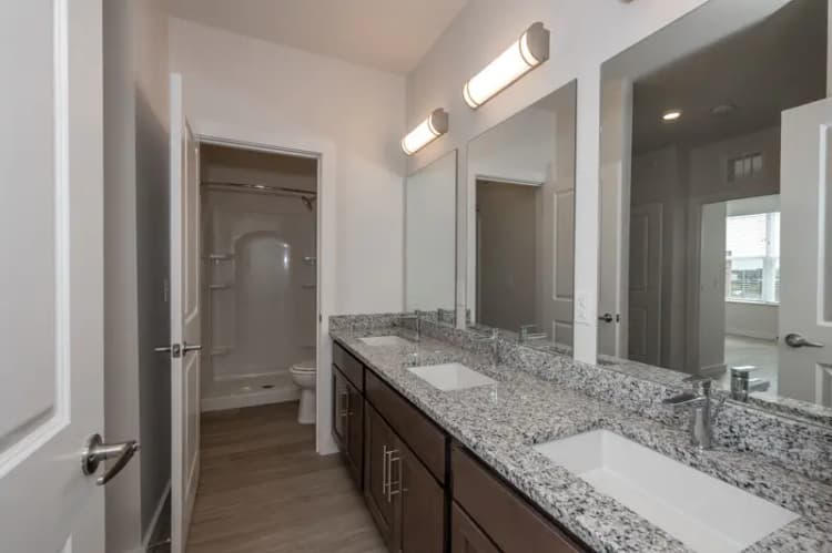 undefined apartments for rent - image - 2630 Short Vine 306 Web (22 of 25).jpg