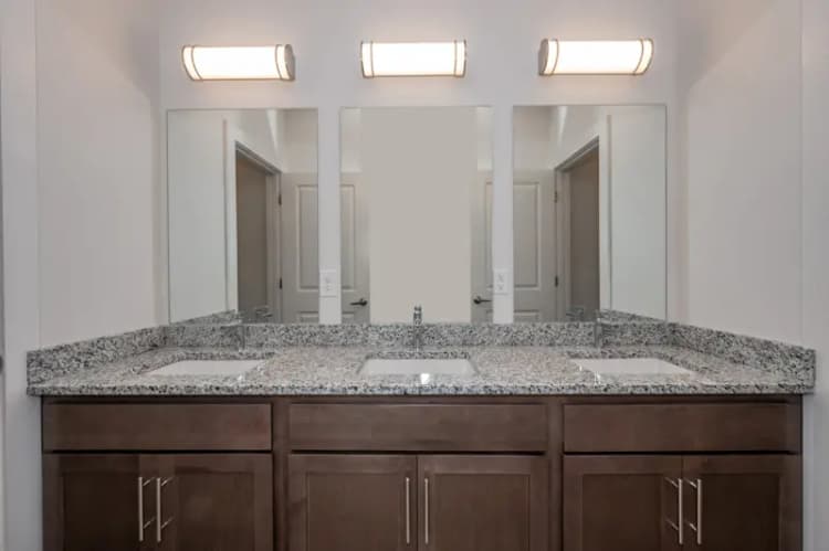 undefined apartments for rent - image - 2630 Short Vine 306 Web (25 of 25).jpg